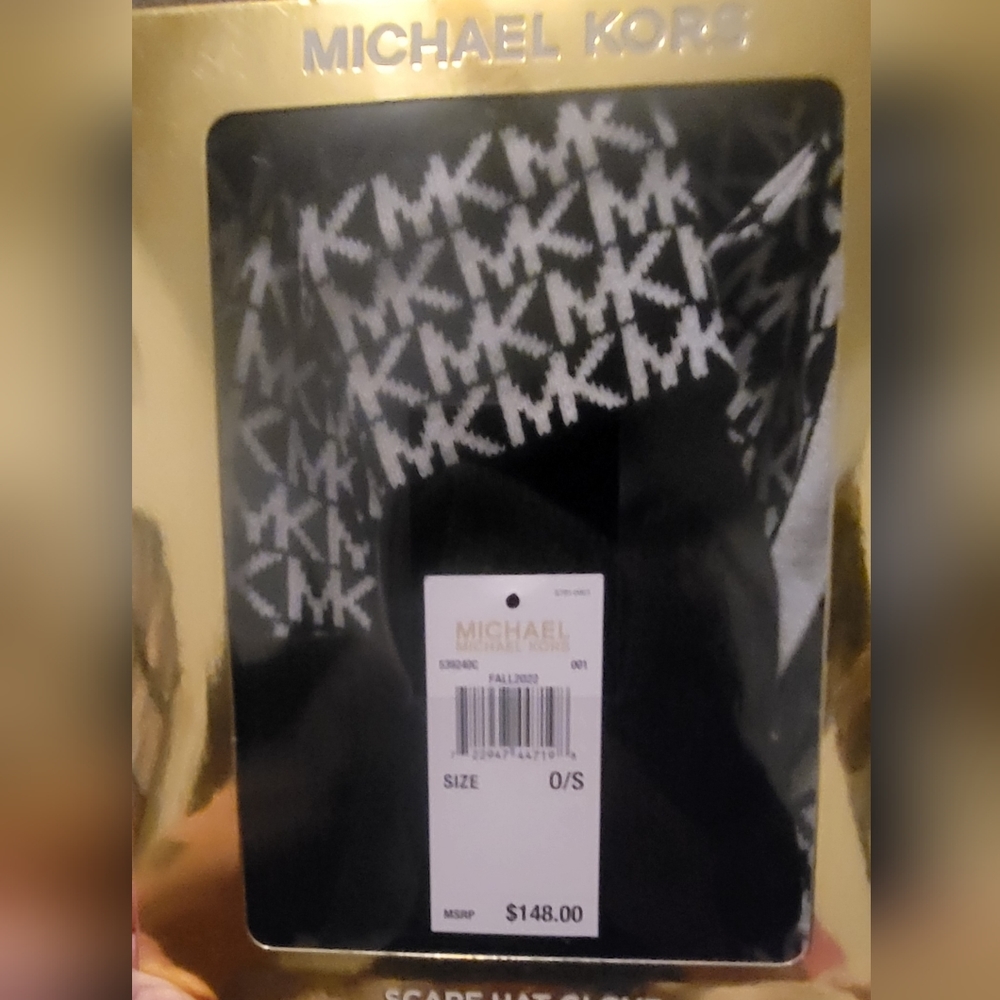 Michael Kors , Scarf ,beanie, gloves NWT